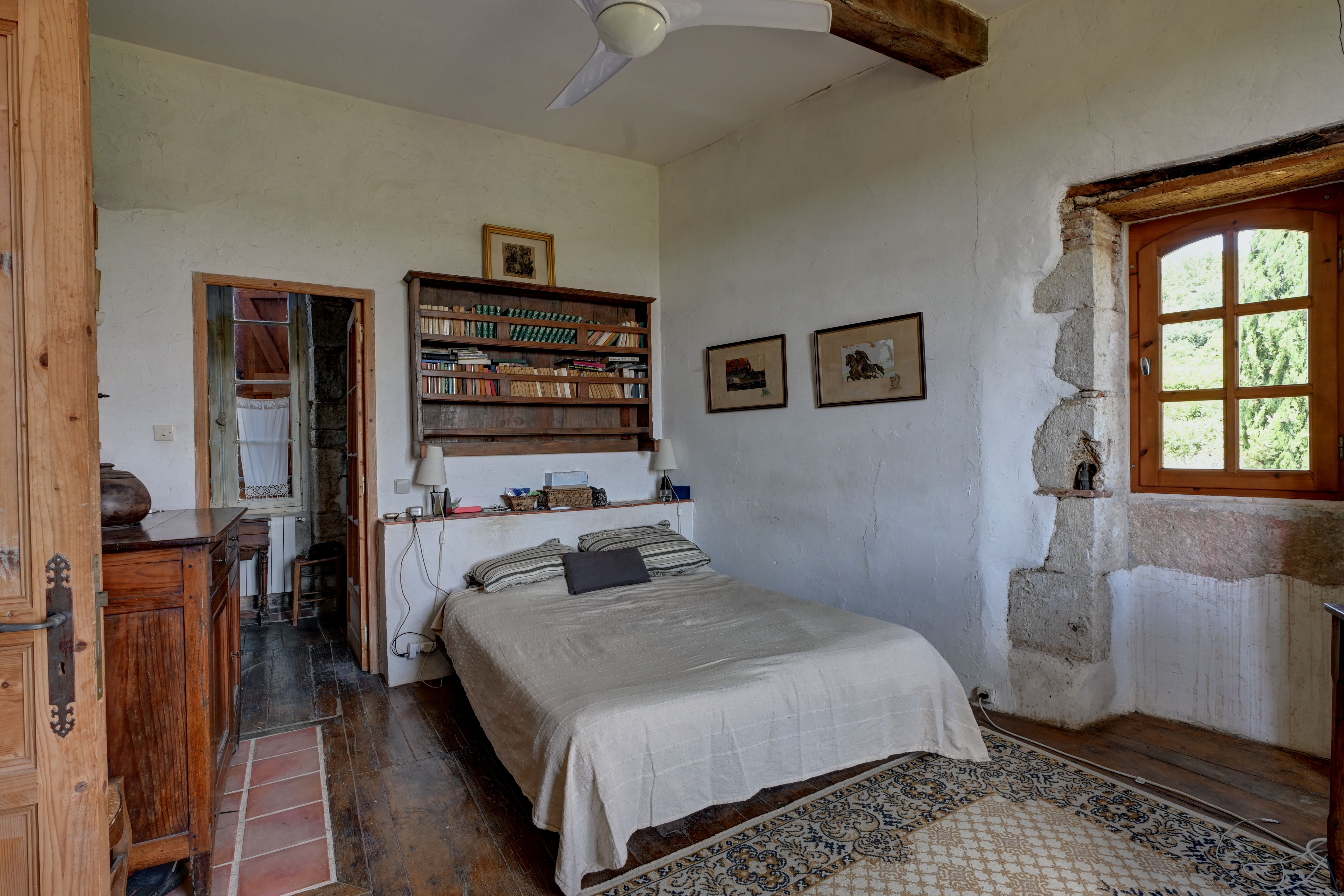Authentic property with guest house, swimming pool, spring, and stunning views in Nouvelle-Aquitaine, Lot-et-Garonne (47) - Image 11