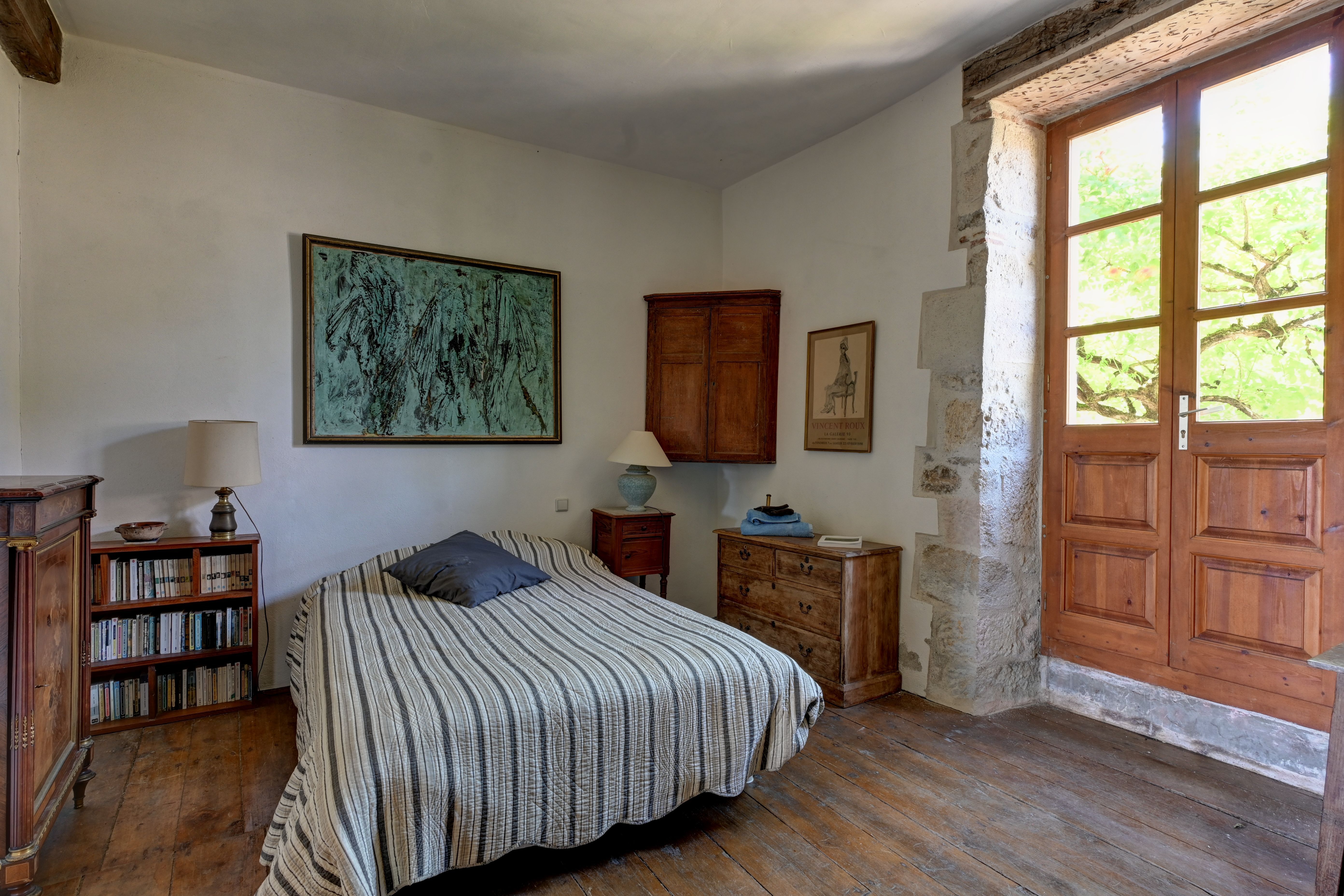 Authentic property with guest house, swimming pool, spring, and stunning views in Nouvelle-Aquitaine, Lot-et-Garonne (47) - Image 17