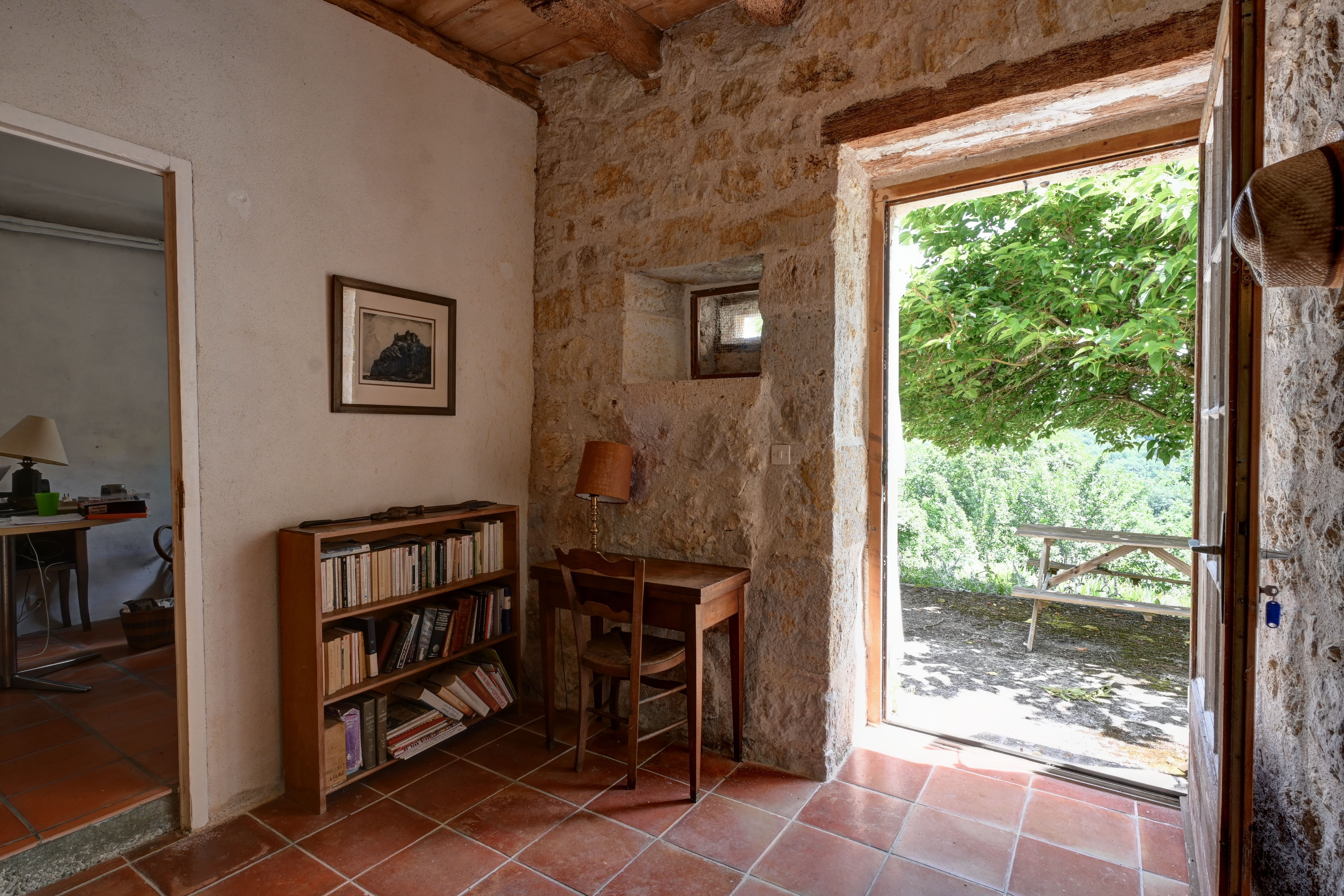 Authentic property with guest house, swimming pool, spring, and stunning views in Nouvelle-Aquitaine, Lot-et-Garonne (47) - Image 33