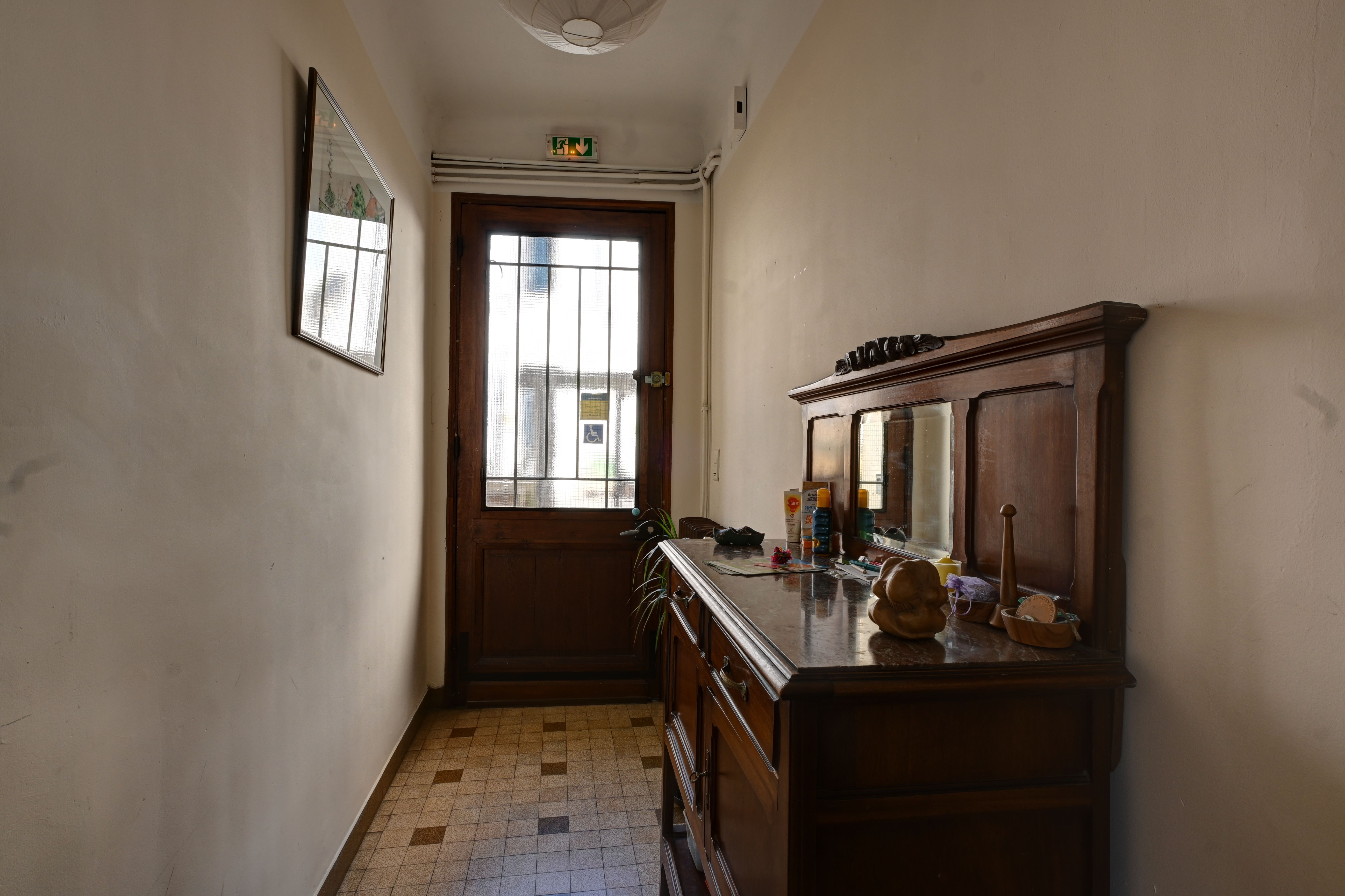 Former Post Office Renovated with Courtyard and Outbuilding in the Heart of Tournon-d’Agenais in Nouvelle-Aquitaine, Lot-et-Garonne (47) - Image 21