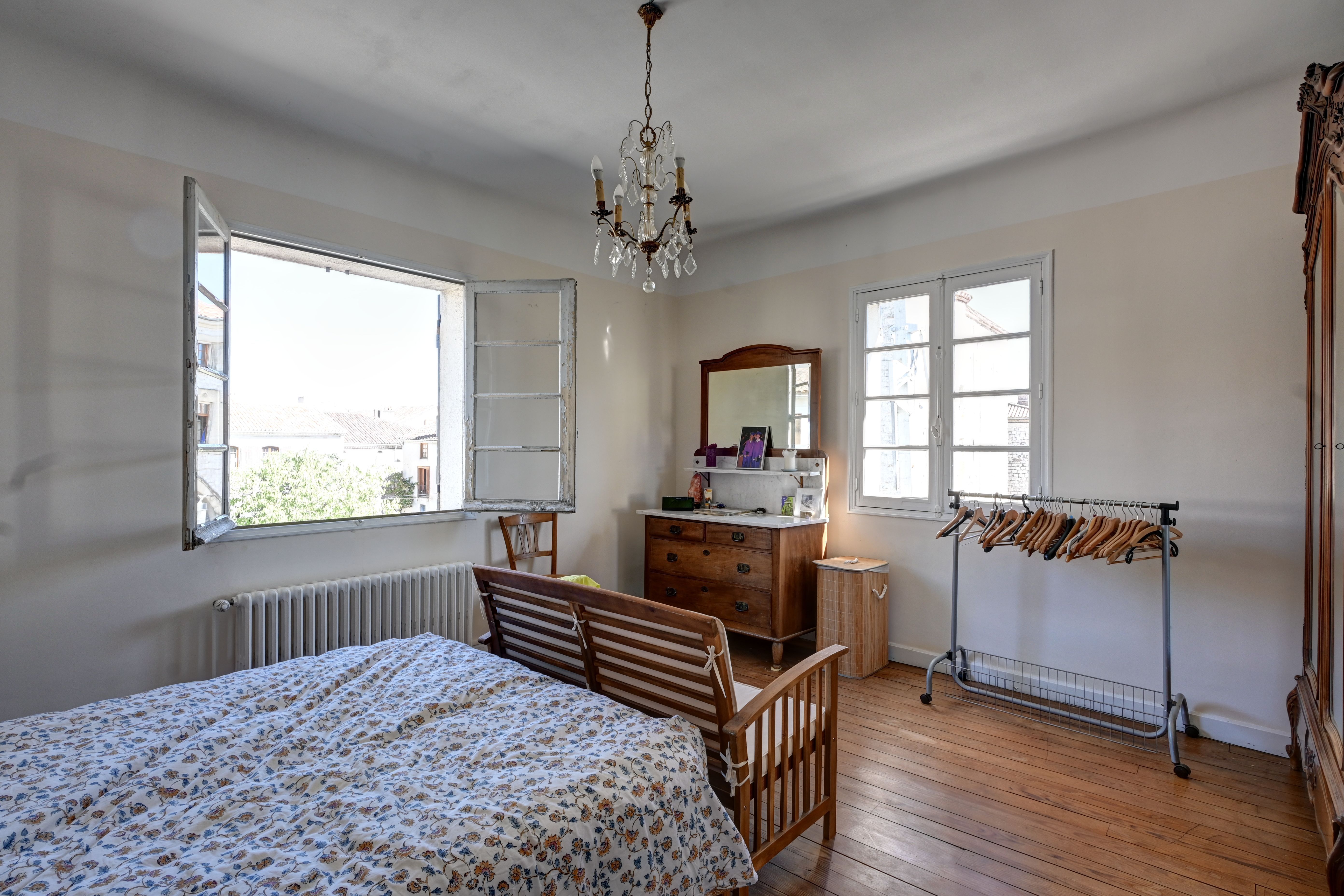Former Post Office Renovated with Courtyard and Outbuilding in the Heart of Tournon-d’Agenais in Nouvelle-Aquitaine, Lot-et-Garonne (47) - Image 25