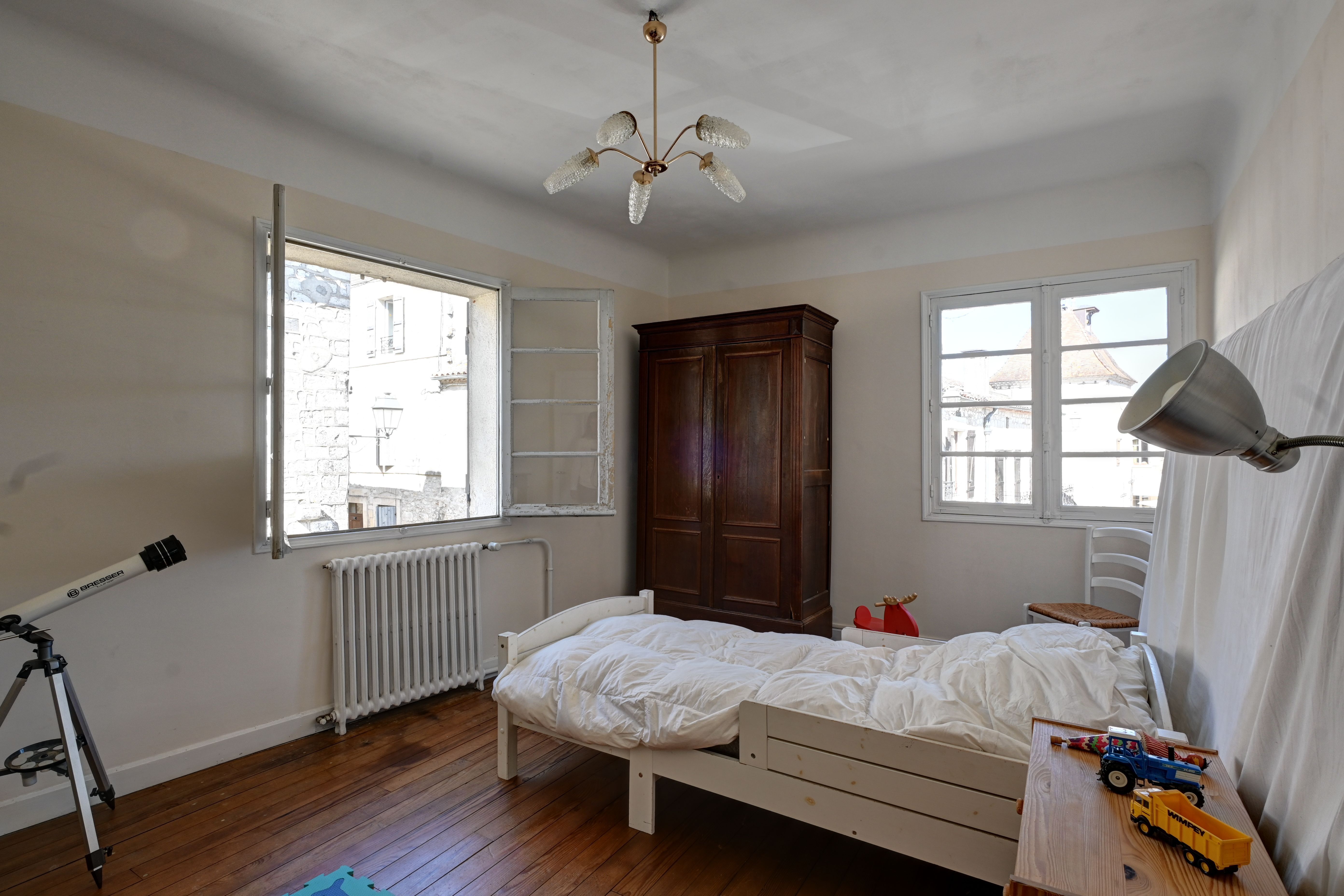 Former Post Office Renovated with Courtyard and Outbuilding in the Heart of Tournon-d’Agenais in Nouvelle-Aquitaine, Lot-et-Garonne (47) - Image 29