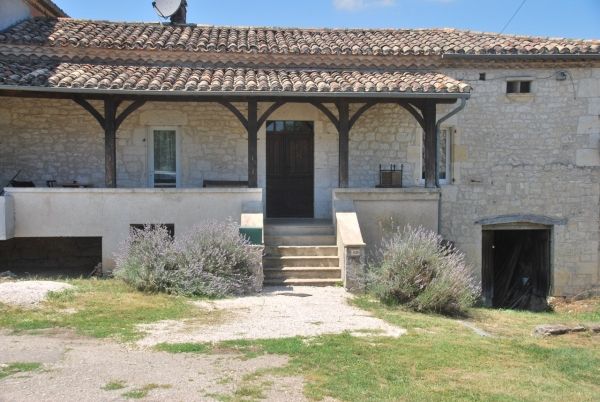 Property with two houses, swimming pool and outbuildings in None, None - Image 53